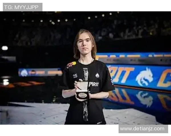 足球天才尼展现非凡才华 助力球队荣耀征程迈向巅峰